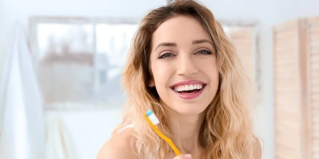 toothbrushing before dental cleaning - Markham dentists by 7 Days Dental